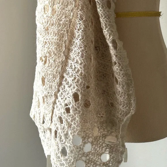 🌸Women’s Open Knit Oblong Scarf. Color: Oatmeal - Picture 4 of 7